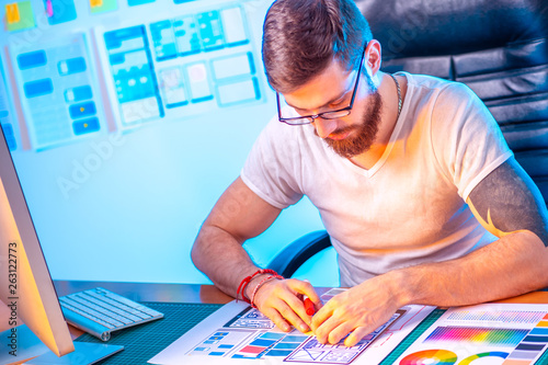 Male graphic designer at th...