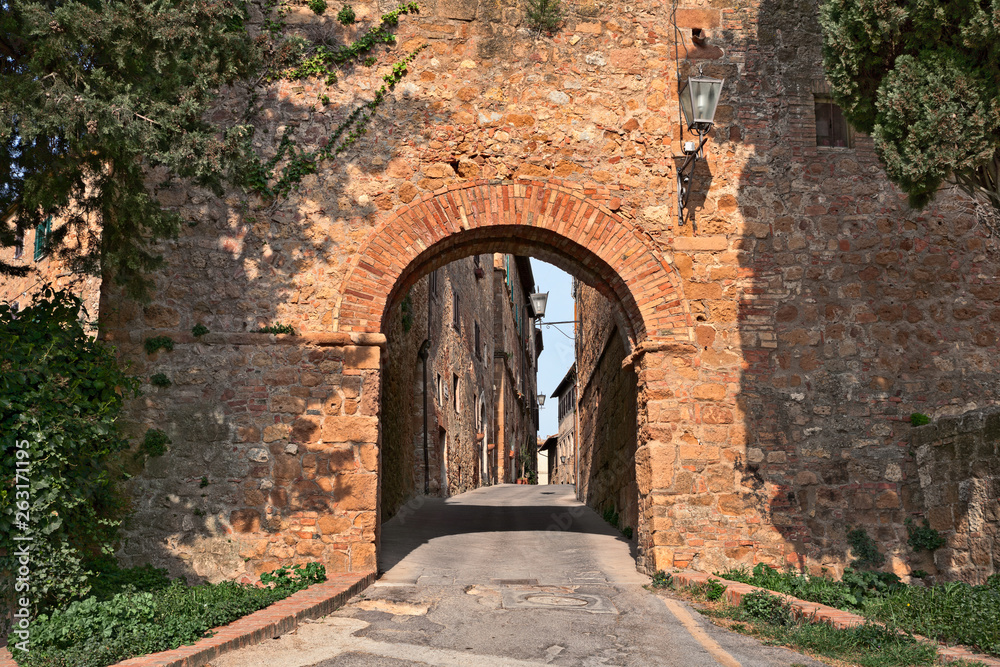 Pienza, Siena, Tuscany, Italy: the ancient city gate Porta al Ciglio