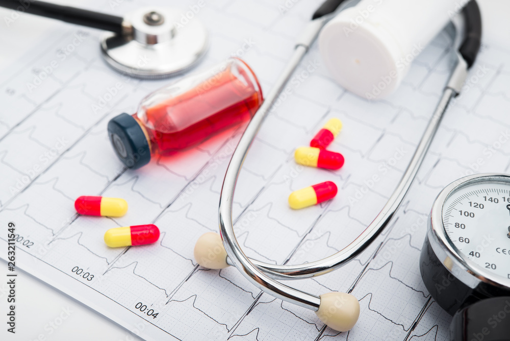 Comprehensive treatment of the heart with injections and capsule pills Comprehensive treatment of the heart with injections and capsule pills