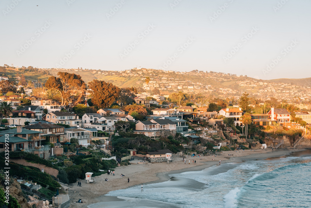 Obraz premium View of Crescent Bay in Laguna Beach, Orange County, California