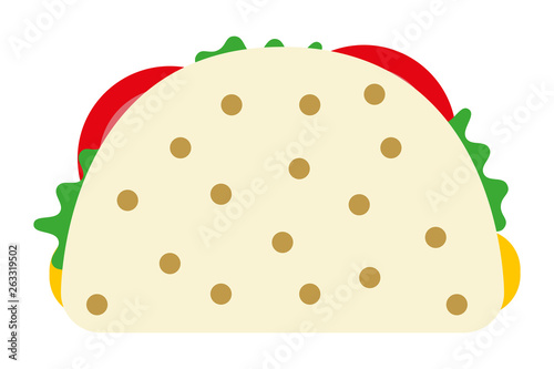 Taco con lechuga, tomate y carne.