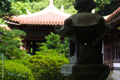 chinese temple in japan