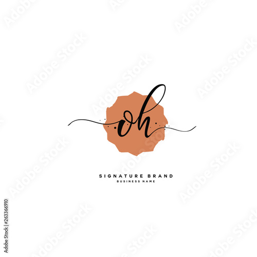 O H OH Initial letter handwriting and  signature logo.