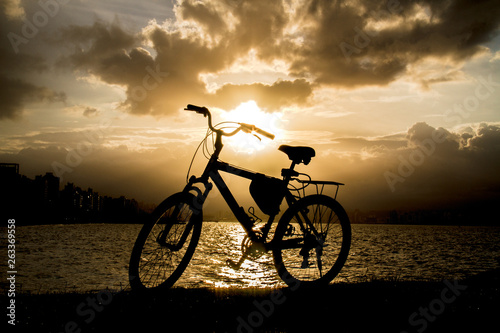 silhouette of a bicycle