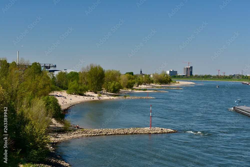 Naklejka premium Düsseldorfer Beach