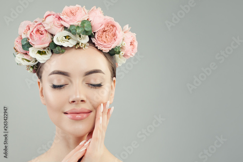 Foto Healthy woman with perfect skin portrait. Natural beauty