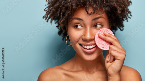 Φωτογραφία Problem skin, cosmetology and beauty treatment concept
