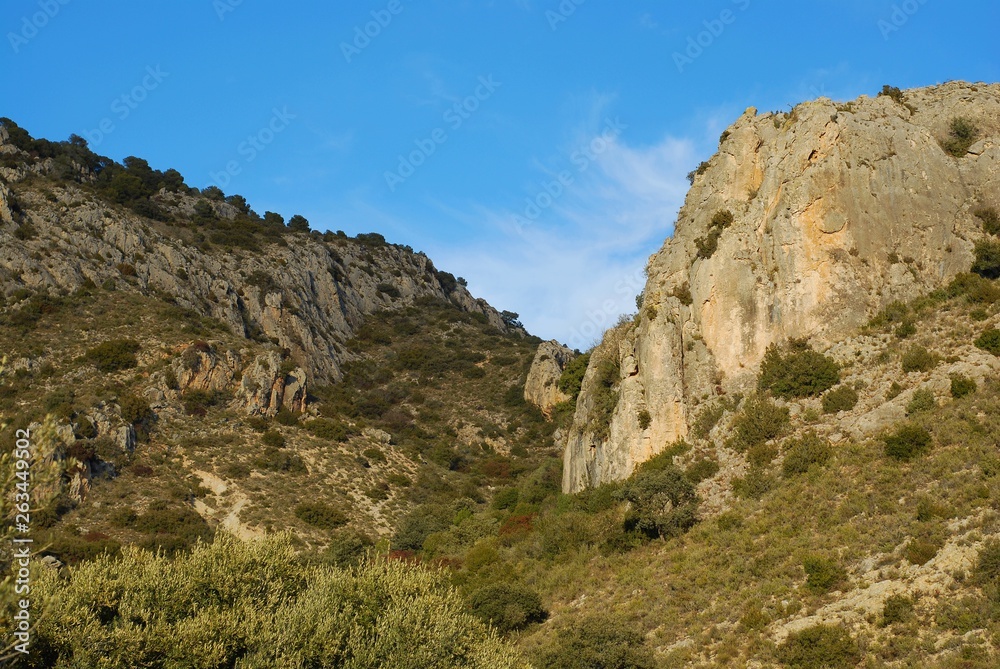 Sping; Pyrenees mountains port