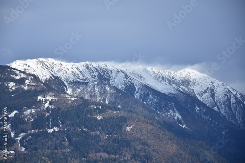 Tristach, Lienz, Lienzer Talboden, Straße, Landstraße, Frühling, Landwirtschaft, Feld, Acker, Scheune, Heustadel, Felder, Talboden, Tal, Stadt, Dorf, Zettersfeld, Schleinitz, Faschingalm, Lienzer Dolo photo