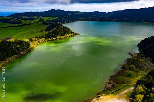 Die Azoren aus der Luft - Sao Miguel - Heisse Quellen, Gärten, Sen und Landschaften aus der Luft 