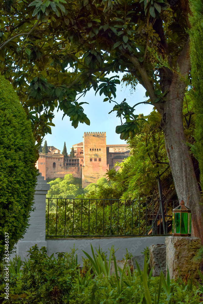 La Alhambra de Granada desde el Carmen de la Victoria