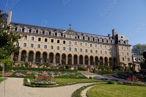 Palais St Georges et son jardin