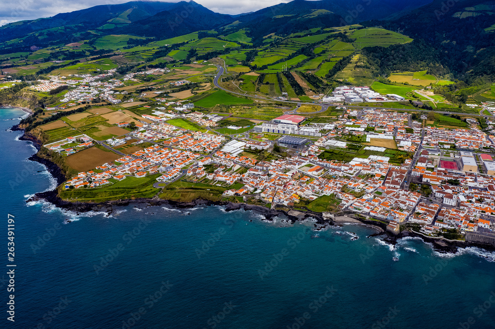 Die Azoren aus der Luft - Sao Miguel - Heisse Quellen, Gärten, Sen und Landschaften aus der Luft 
