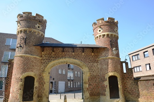 Tour romane de Neder-Over-Heembeek (Bruxelles-Belgique)