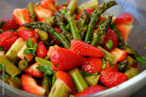Erdbeeren Spargel Salat 02