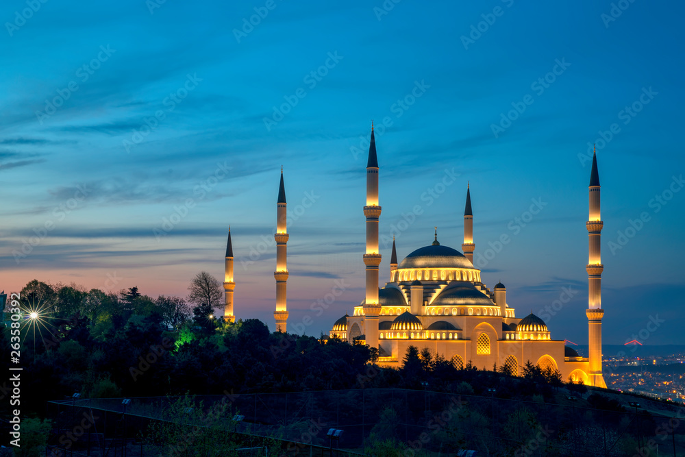 Istanbul Camlica Mosque or Camlica Tepesi Camii, Istanbul, Turkey