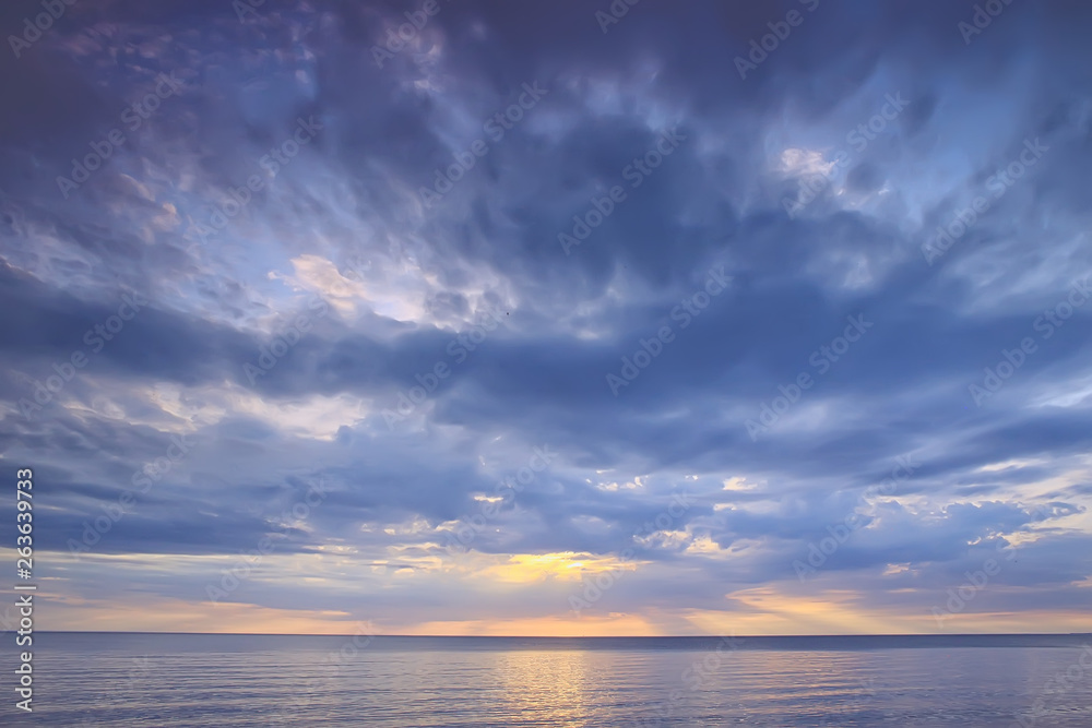 sky above water / texture background, horizon sky with clouds on the lake