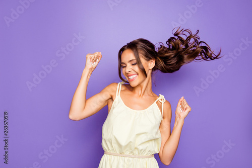 Fotografie Close up photo of pretty attractive optimistic lovely she her lady raising fists