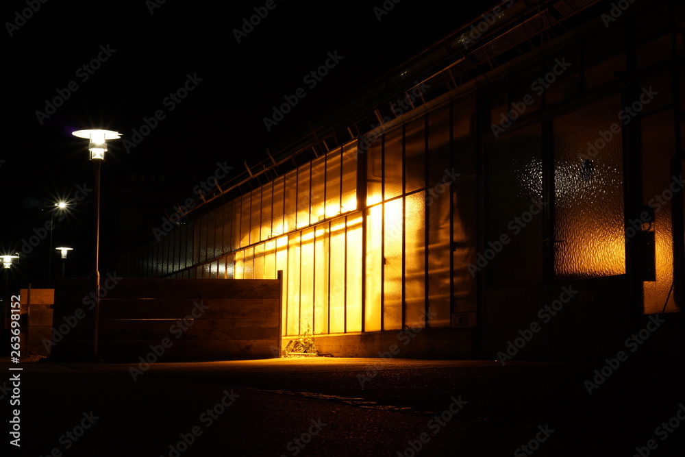 Obraz premium light on a greenhouse