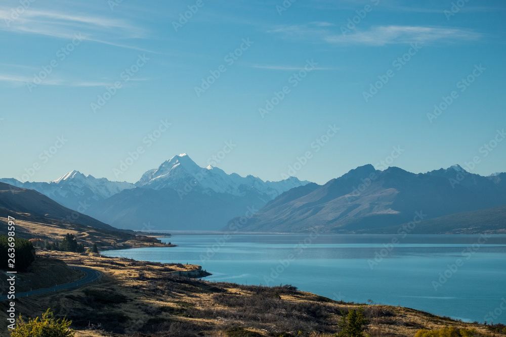 Fototapeta premium Mountain landscape, Lake Tekapo, New Zealand
