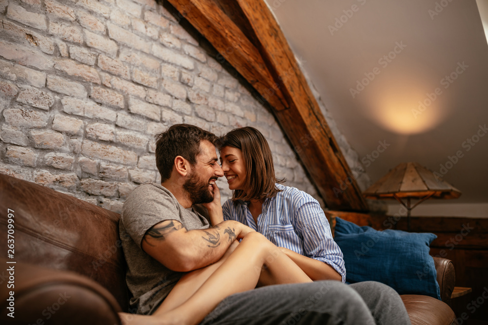 Naklejka premium He makes her laugh