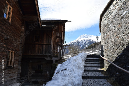 Osttirol, Virgental, Obermauern, Virgen, Kirche, Dorf, Tradition, Wallfahrtskirche, Maria Schnee, Gotik, gotisch, spätgotisch, Spätgotik, Turm, Kirchturm, Kirchenschiff, Venedigergruppe, Lasörlinggrup photo