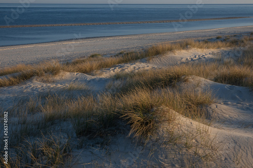 schöne Dünen Landschaft am Nordsee Strand auf Sylt © Lars Gieger