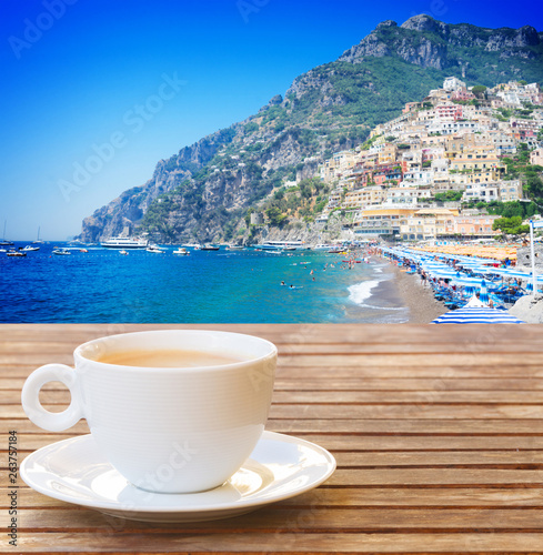 Fototapeta Naklejka Na Ścianę i Meble -  Amalfi coast cafe, Italy