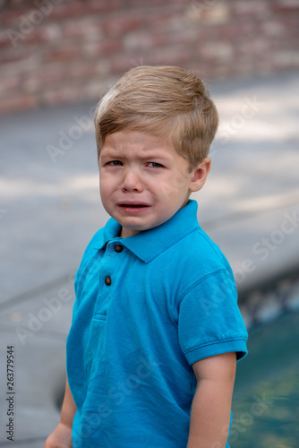 Valokuva Young Toddler Boy Upset While Outside