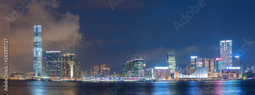 Canvas Print Skyline of downtown of Hong Kong city at night