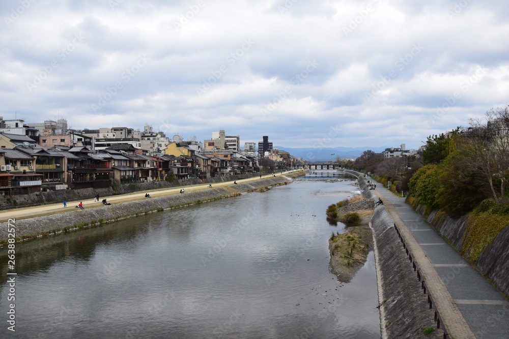 Canal Kamo river Kyoto Japon