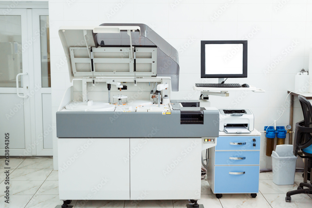 Modern medical equipment for automatic biochemical analysis of blood and serum. Modern medical equipment for automatic biochemical analysis of blood and serum.
