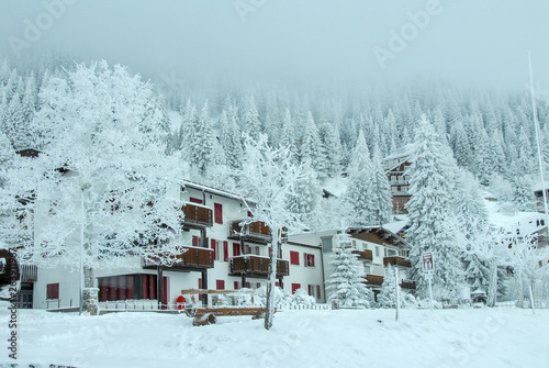 秋の雪の後のリギ山頂（スイス・ルツェルン州／シュヴィーツ州）