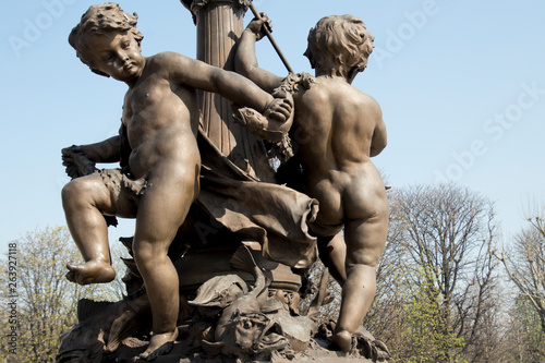 Obraz na płótnie Pont de la concorde in paris w salonie