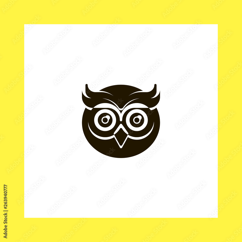 Fototapeta premium owl vector icon. flat design