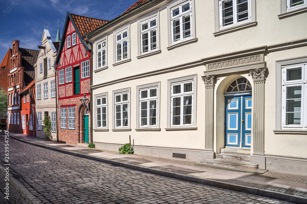 Lüneburg Altstadt Auf dem Meere sonnig entzerrt