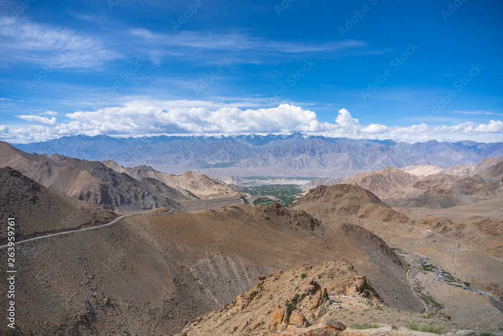 Naklejka premium Road in mountains Himalayas Leh Ladakh