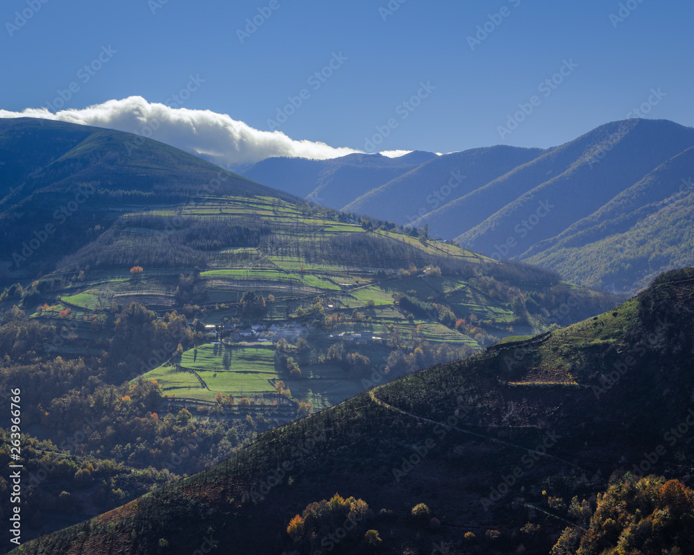 Fototapeta premium Midmountain countryside landscape