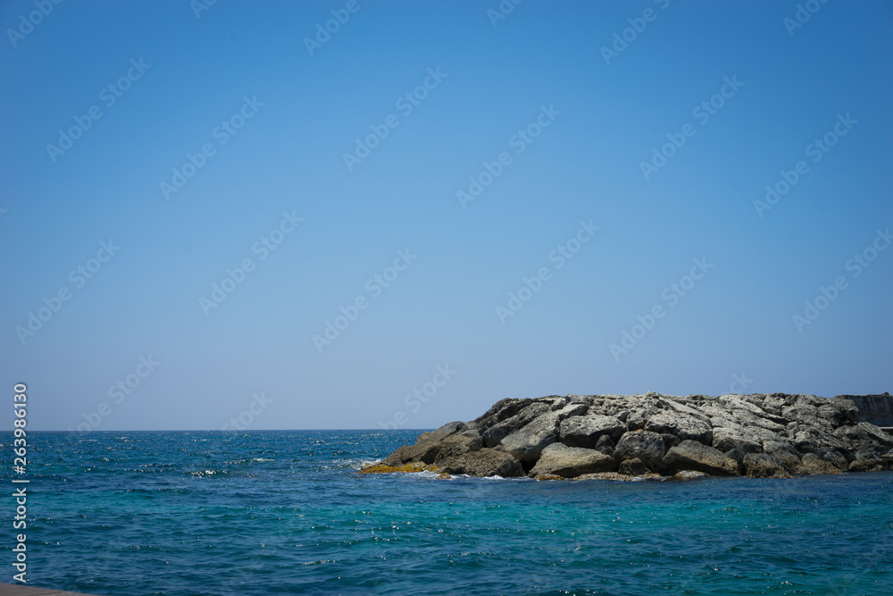 sea and rocks