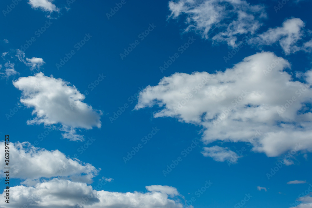 Obraz premium blue sky with white clouds