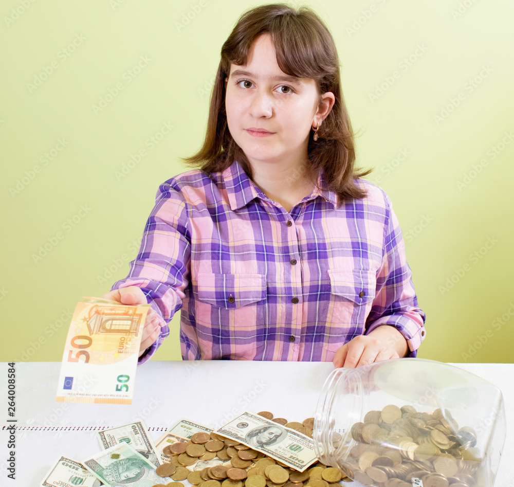 Joy and money. The concept of happiness in the money