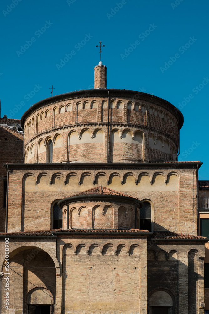 Fototapeta premium church on square Piazza del Duomo, Padova, Italy