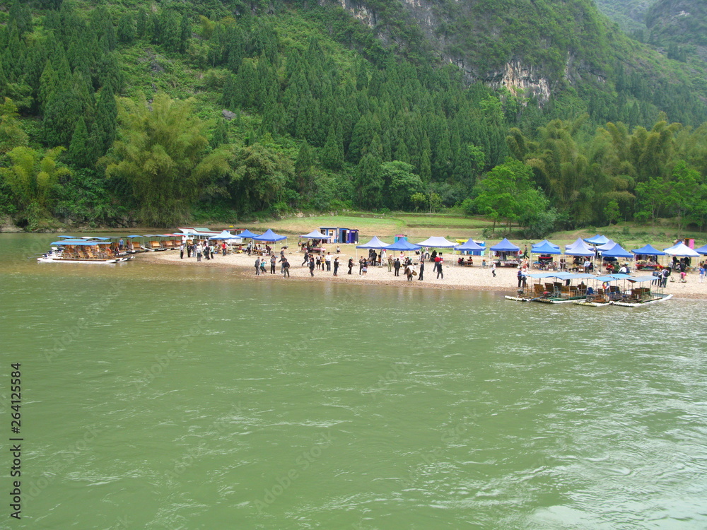 Fototapeta premium Guilin Yangshuo Cruise on Li river, China