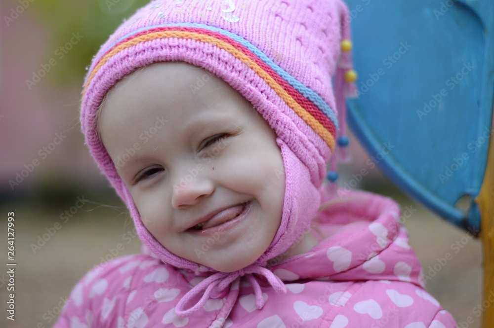 portrait of girl in a hat. Ребенок! portrait of girl in a hat. Ребенок!