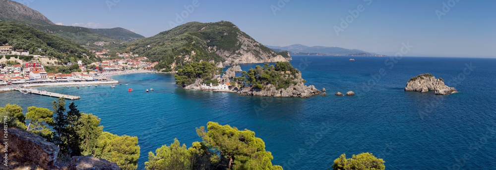 Obraz premium Parga city view (region of Epirus, Greece)