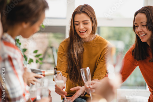 Canvas Print Celebrating with Chamapagne