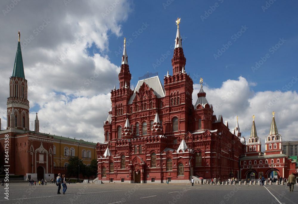 Obraz premium STATE HISTORY MUSEUM AND RESURRECTION GATE RED SQUARE MOSCOW