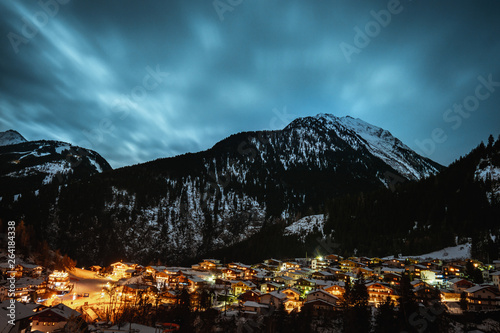 Night scene in the skiing area "Finkenberg", Zillertal, Austria © Simon S.