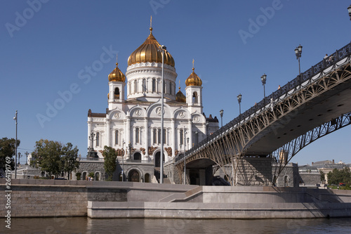 CATHEDRAL OF CHRIST THE SAVIOUR MOSCOW RIVER RUSSIA