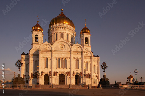 CATHEDRAL OF CHRIST THE SAVIOUR AT TWILIGHT MOSCOW RUSSIA © danheighton